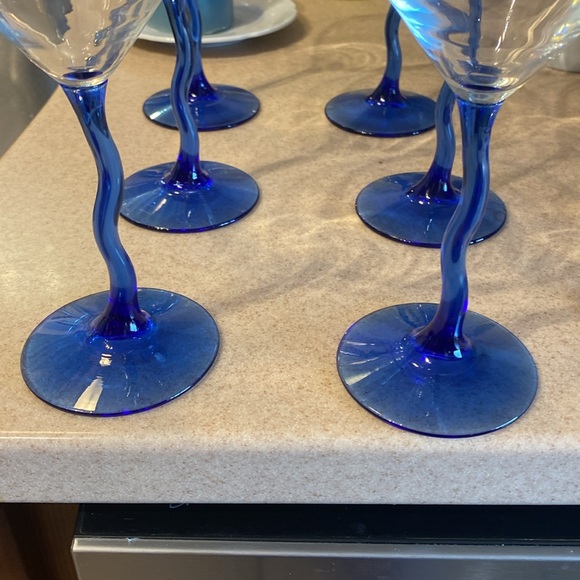 Vintage Cobalt Blue crooked bent stem. Set of 6 martini cocktail glasses. - Picture 2 of 4
